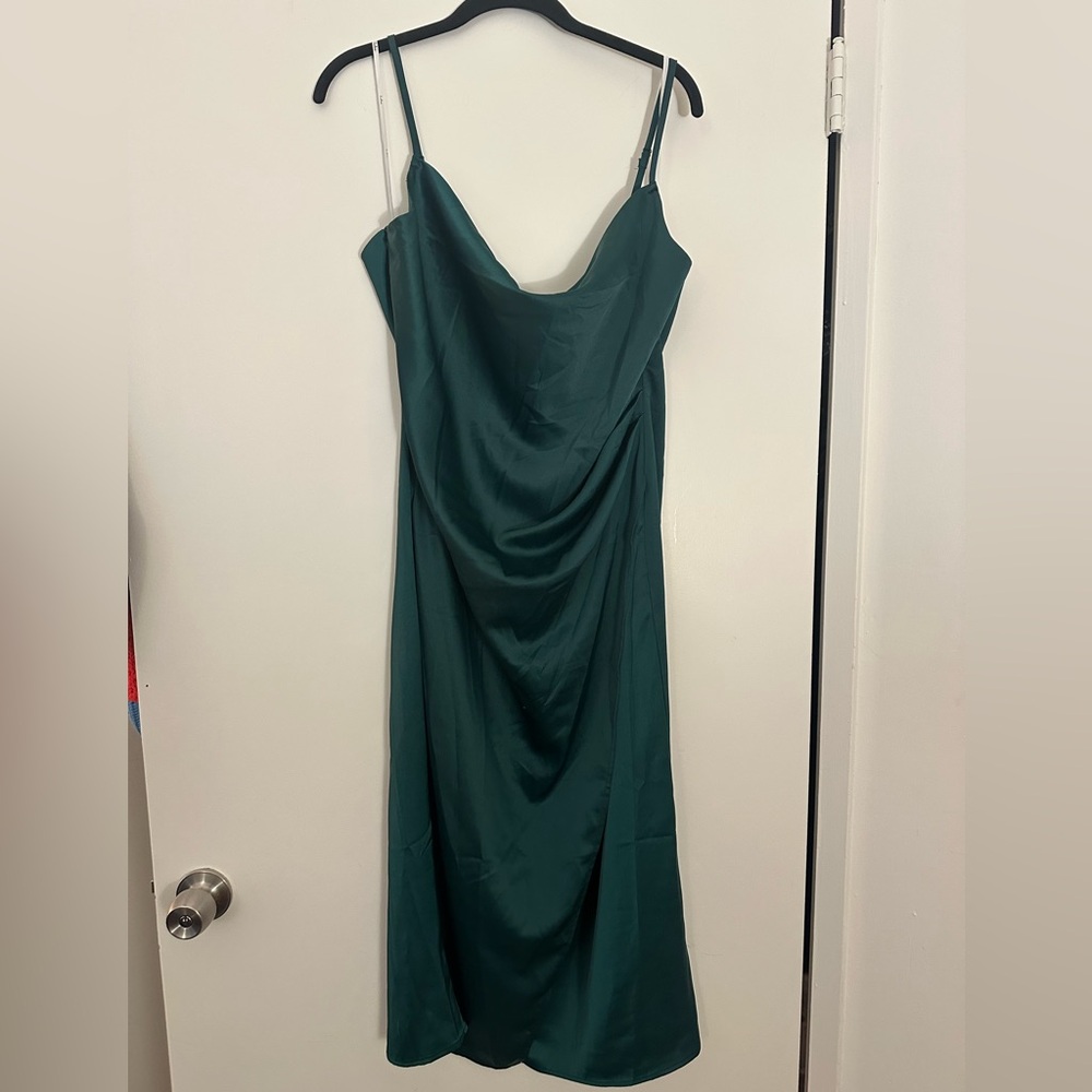 NWT lulus green satin dress